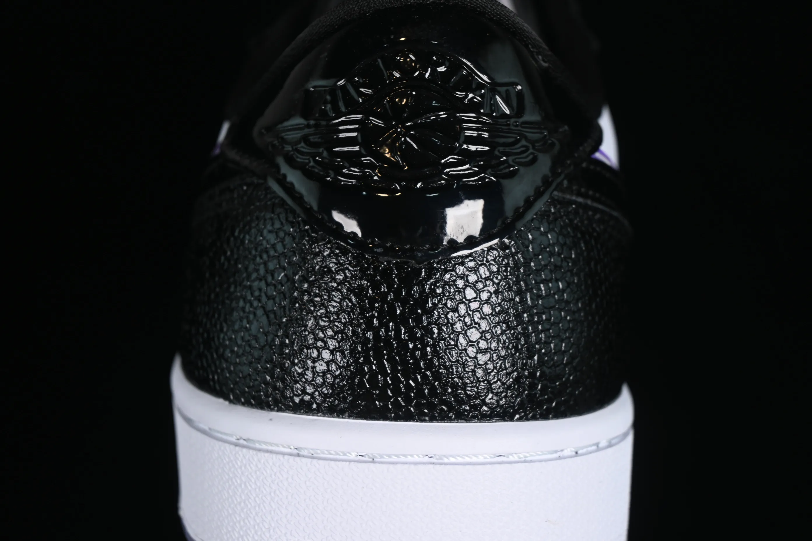 All categories Air Jordan Jordan series basketball shoes Air Jordan 1 Low Z version Air Jordan 1 Low Golf AJ1 Joe 1 new golf version laser patent leather black double hook FZ4159-100
